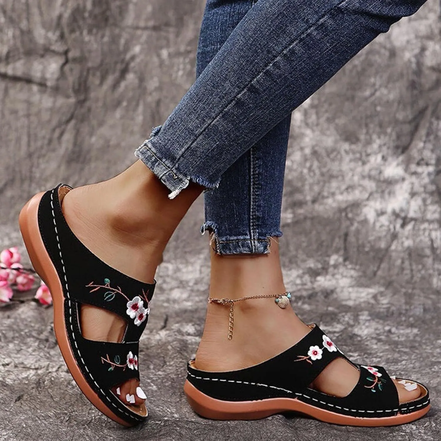 Flat Sandals for Women Slip on Casual Sandal Comfort Walking Womens Lightweight Flat Shoes