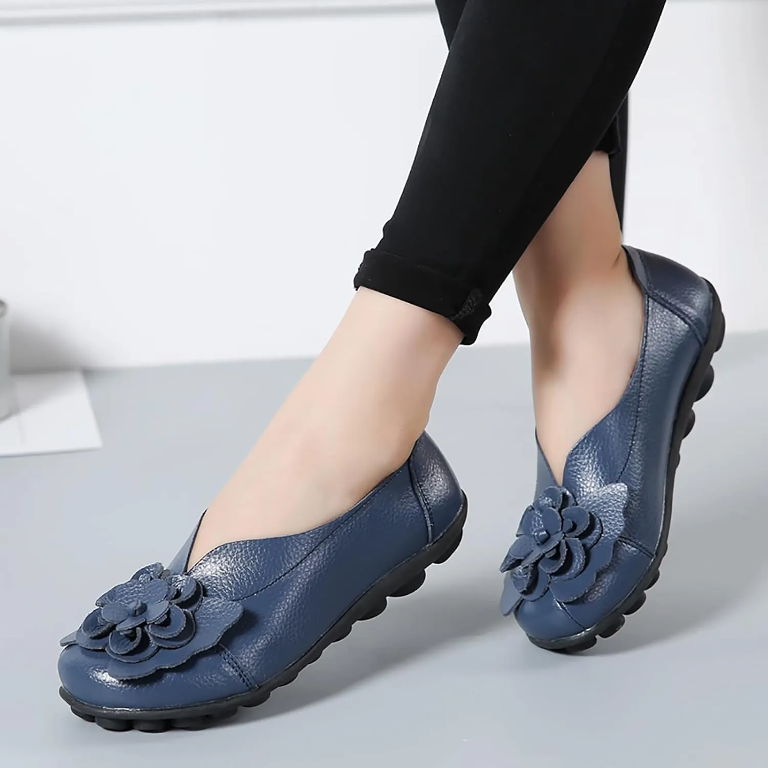 Loafers for Women Comfort Flowers Slip on Soft Sole Flat Lightweight Closed Toe Moccasins Driving Flats Casual Work Office Shoes