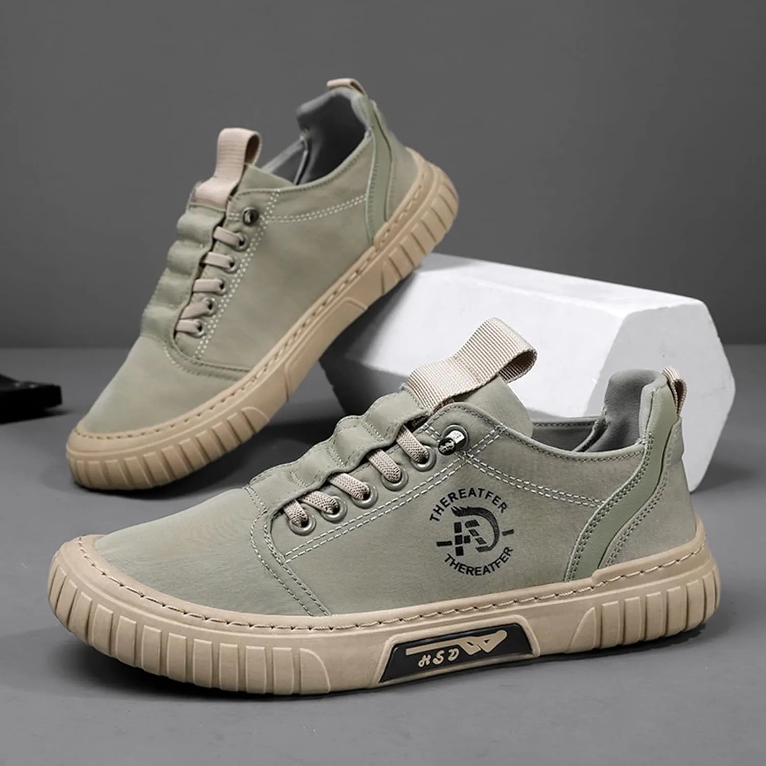 Men Sneakers Low Top Breathable Casual Sneakers Walking Canvas Shoes