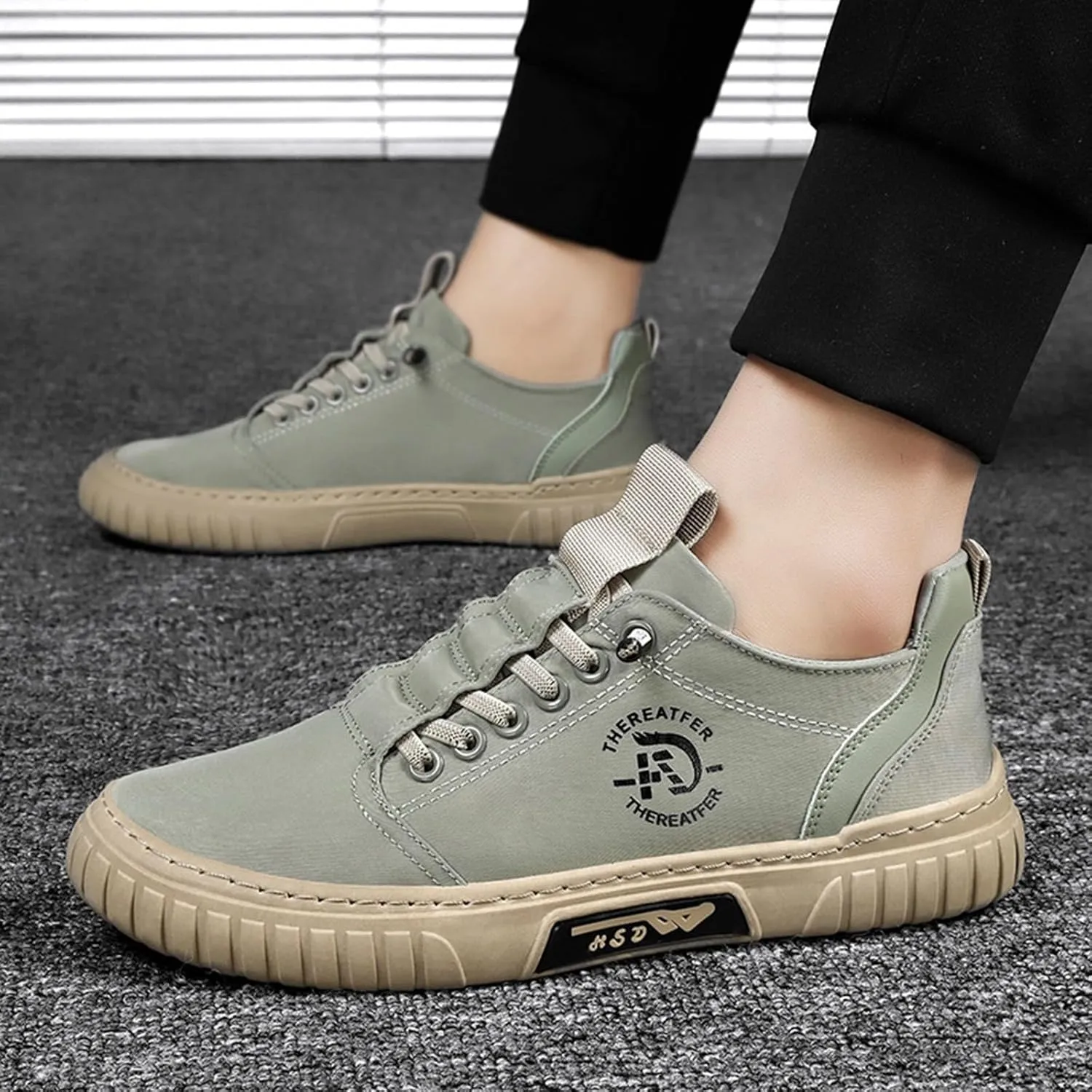 Men Sneakers Low Top Breathable Casual Sneakers Walking Canvas Shoes