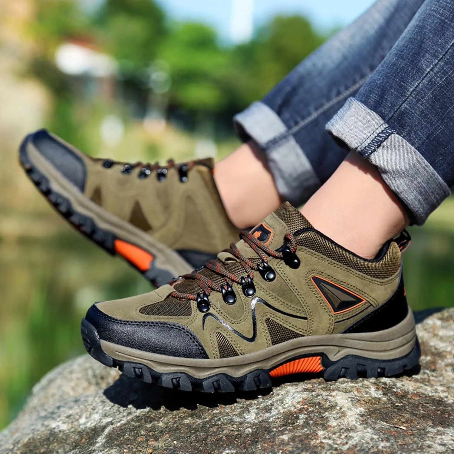 Mens Lace Up Low Top Hiking Shoes Rubber Soles Non Slip and Wear Resistant Climbing Shoes Lightweight and Breathable Scenic Spot Tourism Shoes Comfortable and Durable Hiking Walking Shoes