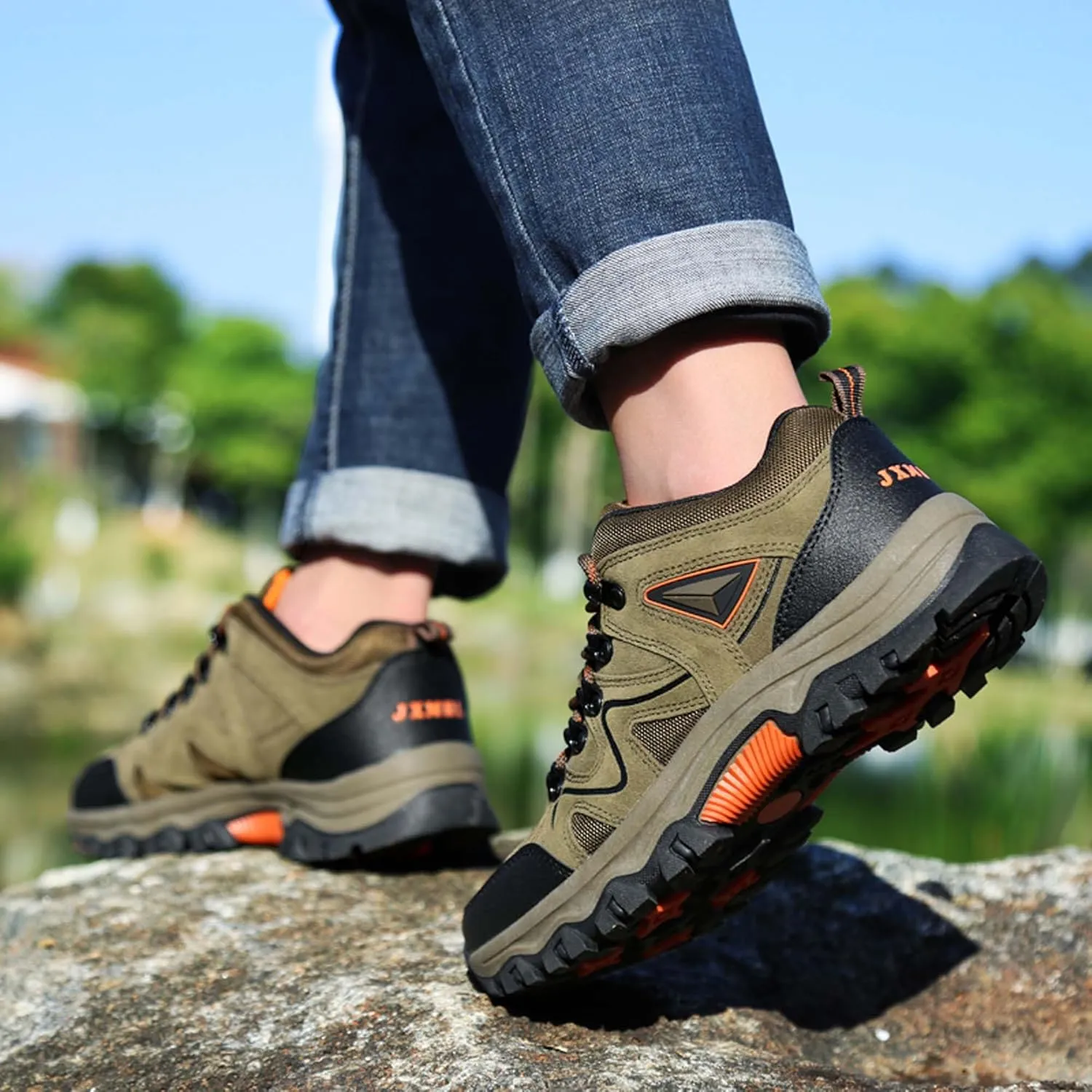 Mens Lace Up Low Top Hiking Shoes Rubber Soles Non Slip and Wear Resistant Climbing Shoes Lightweight and Breathable Scenic Spot Tourism Shoes Comfortable and Durable Hiking Walking Shoes