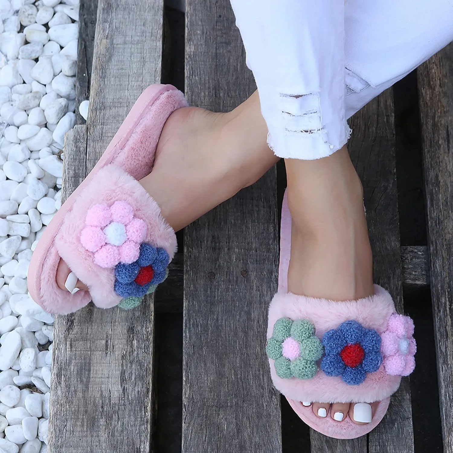 SBGMoSJ Womens Winter Slippers Clogs Ladies Slippers Winter Disposable House Slippers Funny Slippers for Adults Men Pencil Christmas Tree Gifts for Her 2023
