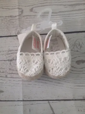 Size 0 white crochet canvas espadrilles