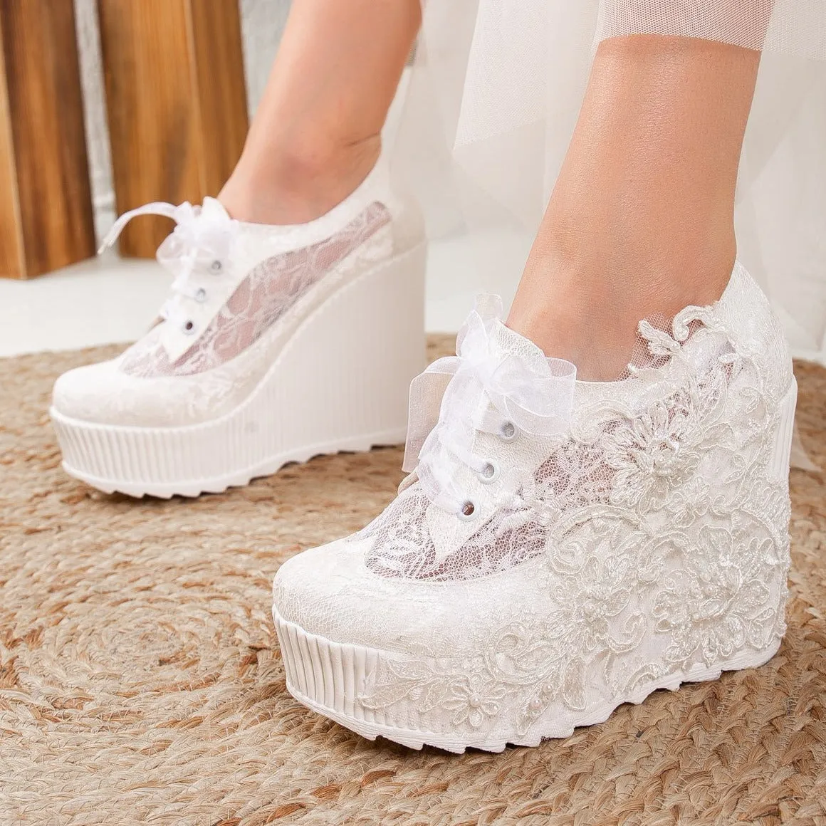 Solene - Ivory Lace High Heel Wedding Sneakers