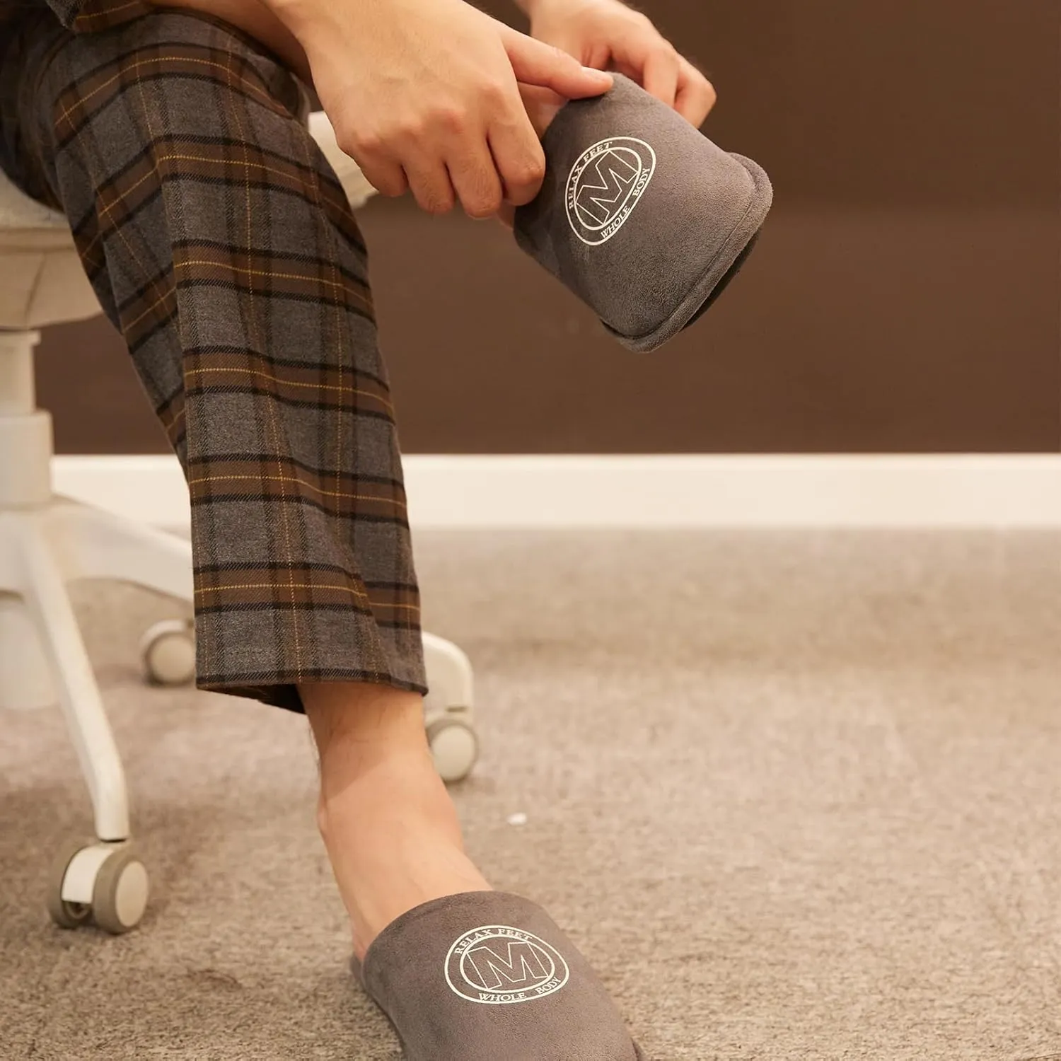 WALKFUN House Slippers for Men Two-Tone Indoor Slip on House Shoes Memory Foam Home Full Toe Comfortable Home Slippers Indoor Outdoor