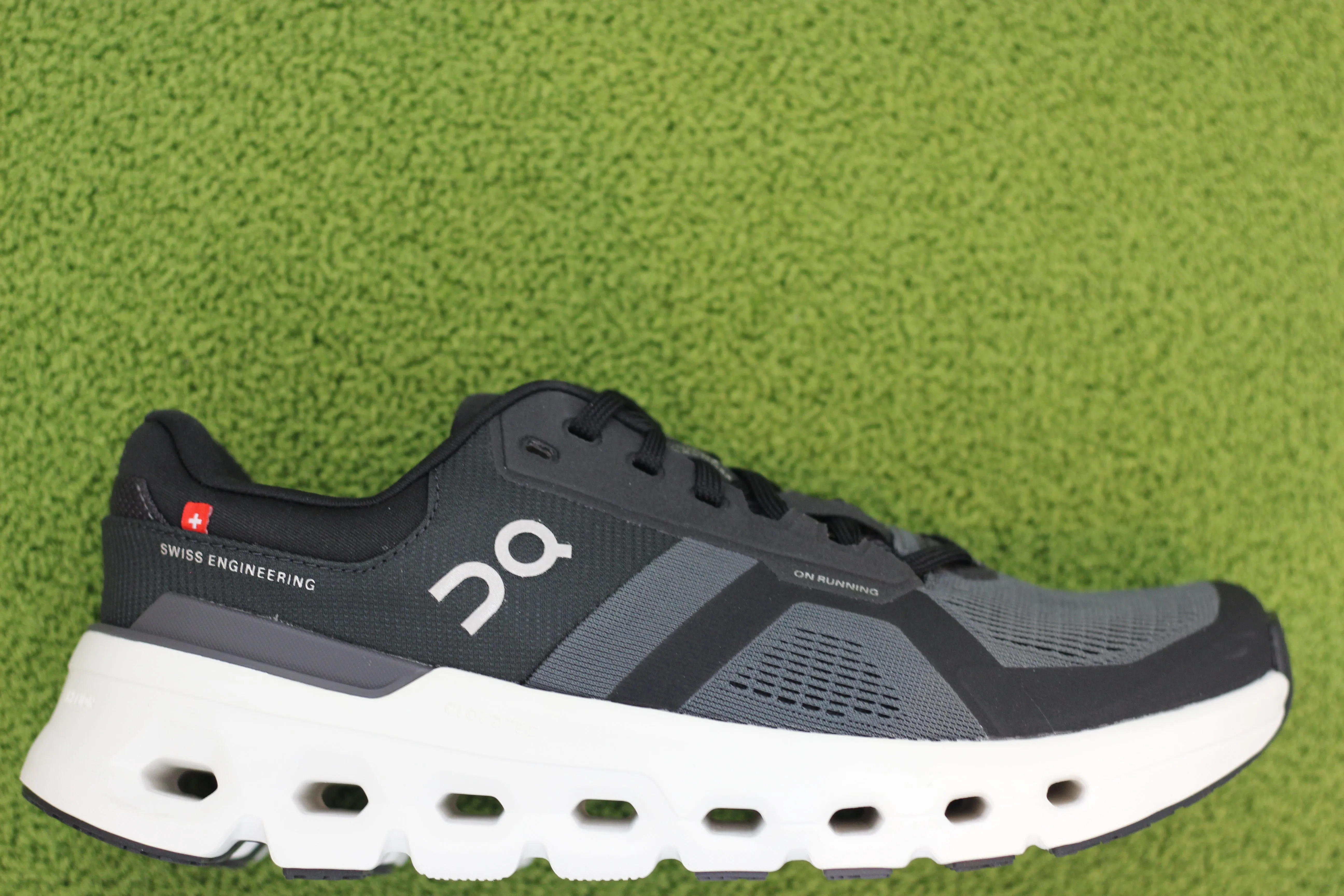 Womens Cloudrunner Sneaker - Black/Eclipse