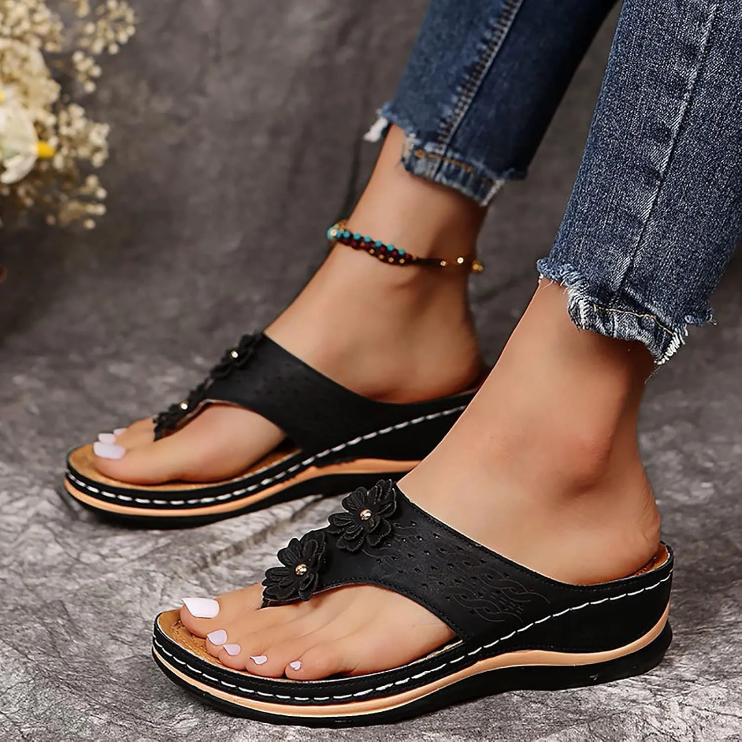 Womenyiaor Women's Orthopedic Arch Support Sandals - Summer Casual Flip Flops - Black